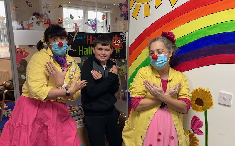 The Clowndoctors return to support families of Fife charity Nourish Support Centre thanks to funding from ExxonMobil